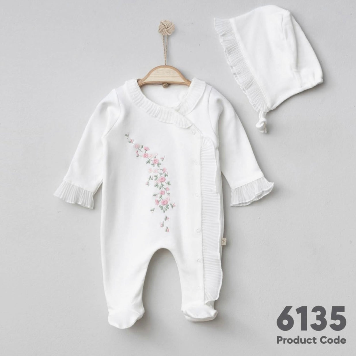 Baby Girl 100% cotton 2 pieces overall set.